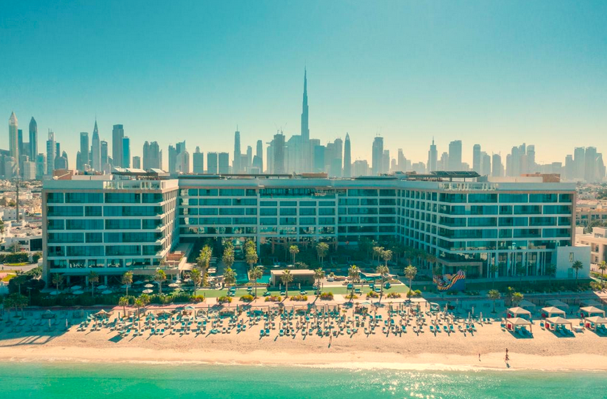 Hotel Bintang 5 di Dubai dengan Pantai Pribadi